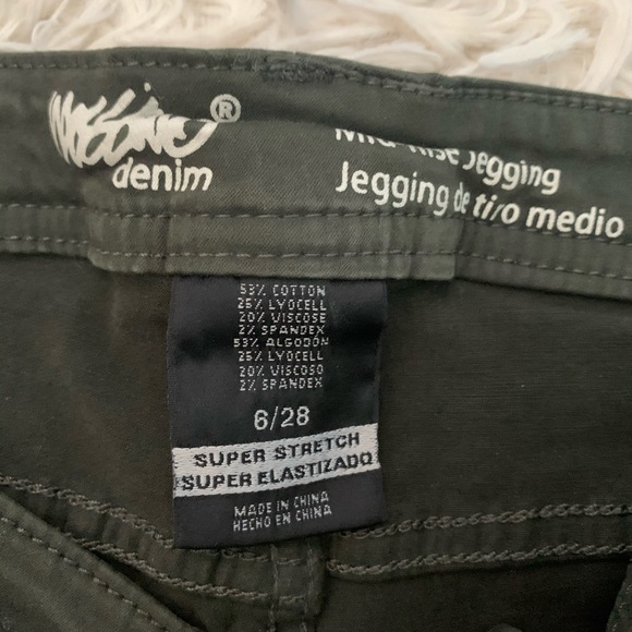 Olive colored Joggers - Picture 2 of 2